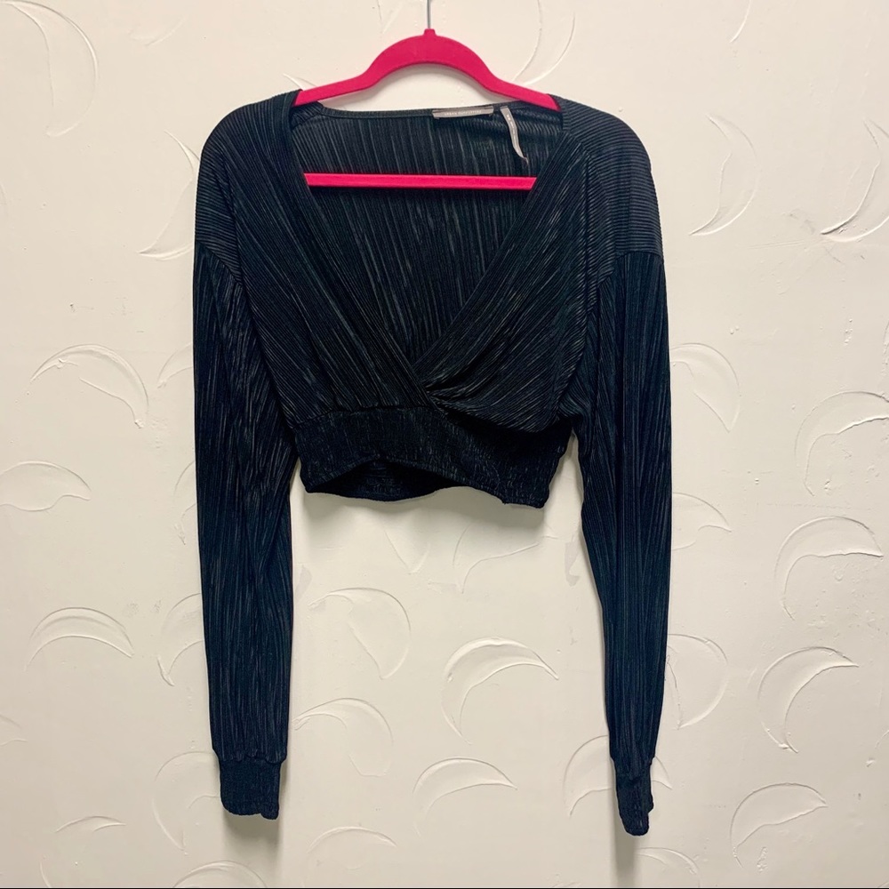 Urban Outfitters | Black Long Sleeve Crop Top